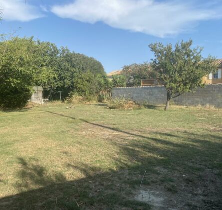 Terrain a bâtir sur la commune de Châteauneuf-les-Martigues - constrcuteur de maison - Villas la Provençale