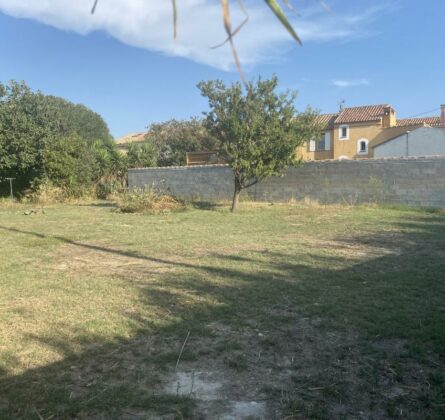 Terrain a bâtir sur la commune de Châteauneuf-les-Martigues - constrcuteur de maison - Villas la Provençale