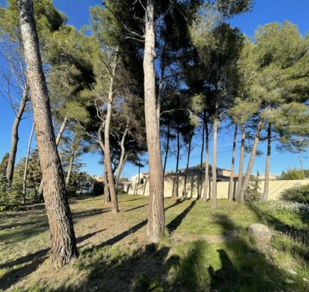 Terrain à bâtir  614 m2 SAINT MITRE LES REMPARTS - constrcuteur de maison - Villas la Provençale