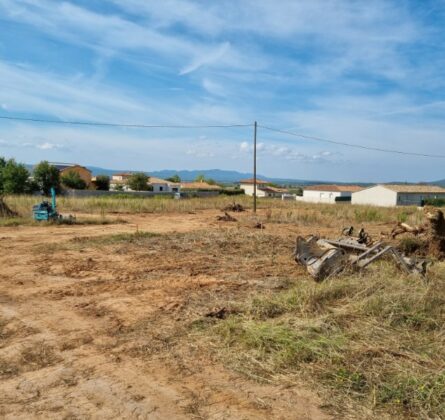 Terrain à bâtir POURRIERES - constrcuteur de maison - Villas la Provençale