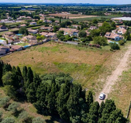 ECRIN DE VERDURE DANS LES ALPILLES - constrcuteur de maison - Villas la Provençale