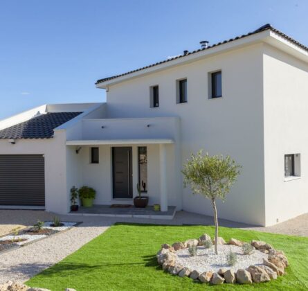 Maison contemporaine sur une parcelle de 530 m² - constrcuteur de maison - Villas la Provençale
